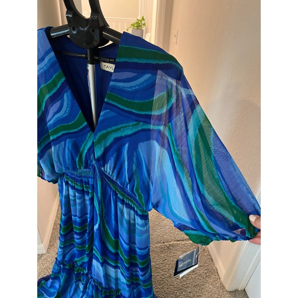NWT! Taylor Dolman Elbow Sleeve V-Neck Smocked Empire Waist Dress Women’s 16 - Picture 4 of 12